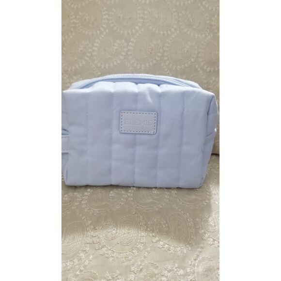 ELEMIS Accessories - Elemis makeup bag, perfect to take along with you everyway! 8x5x3